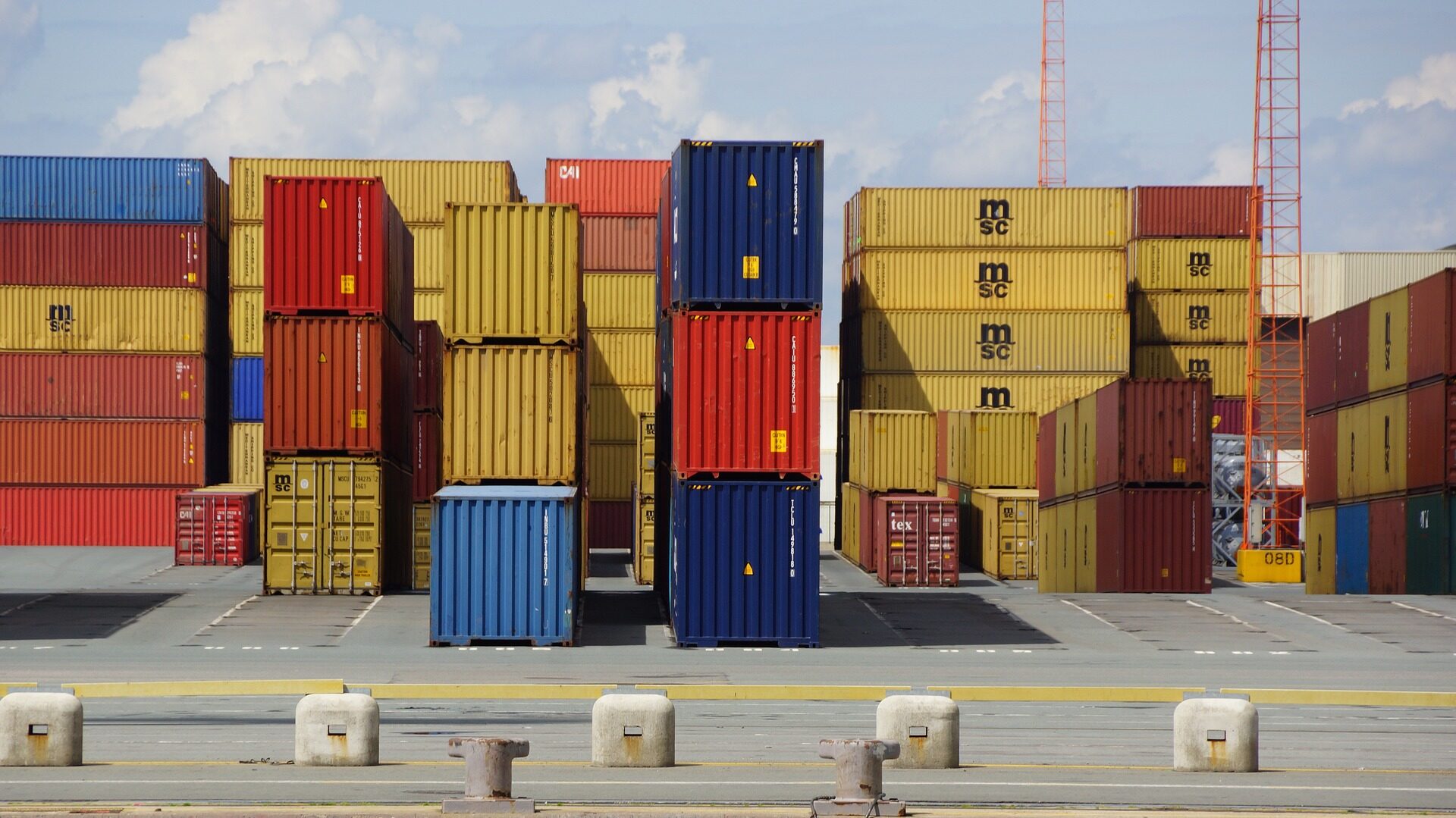 how wide is a shipping container